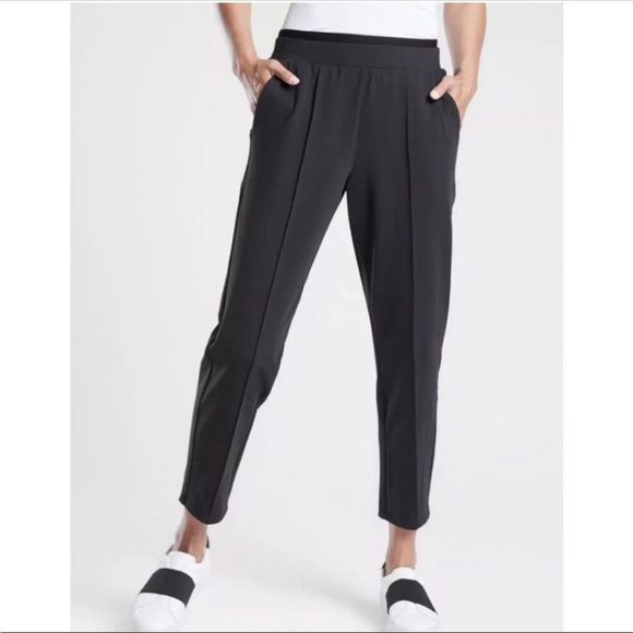 Athleta Pants - Athleta Venice pintuck pants pull on straight leg black size medium.